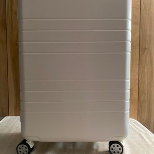 Mark & Graham Checked Spinner luggage, white, 28", new